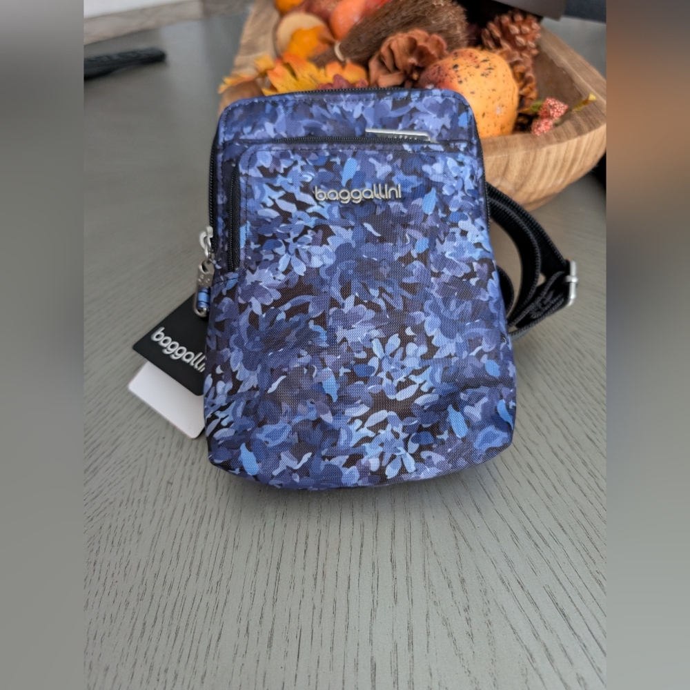 Baggallini Blue  Camouflage Messenger Bag